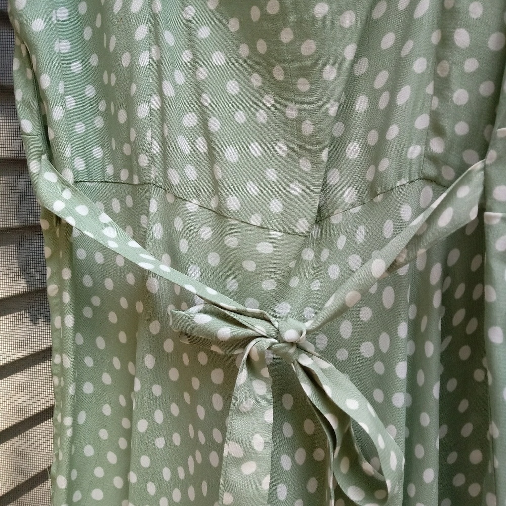 Dress - Picture 3 of 4